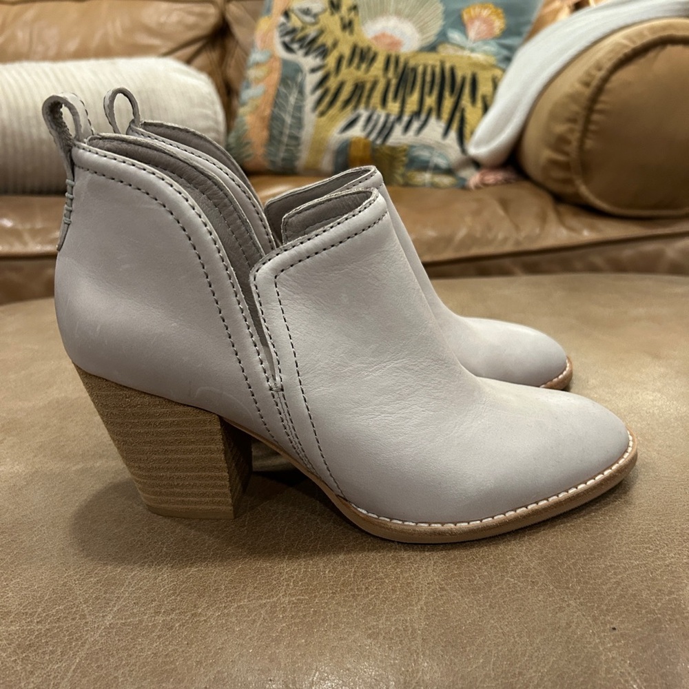 Jeffrey Campbell Soft tan leather Ankle Boots